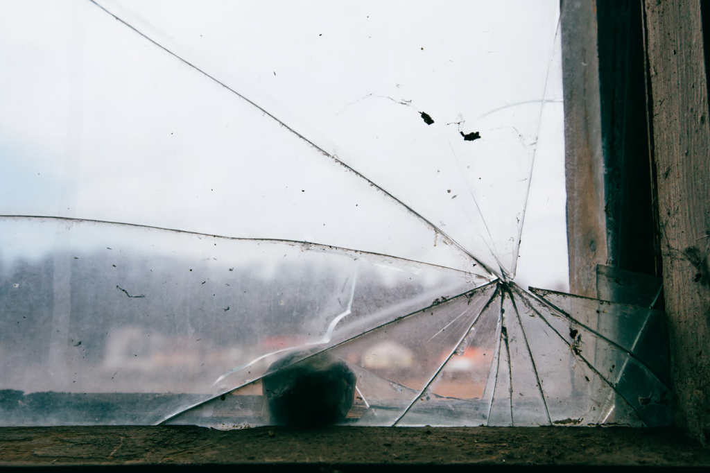 broken window what to do